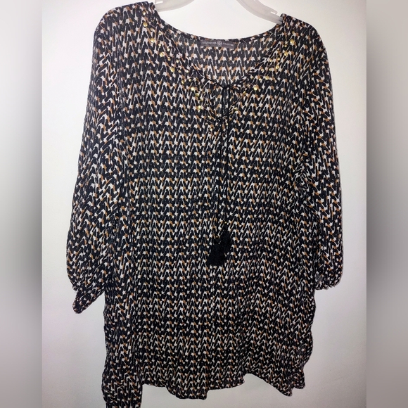 Plus size Top w/ Gold Studs & Black Tassels - Picture 3 of 17